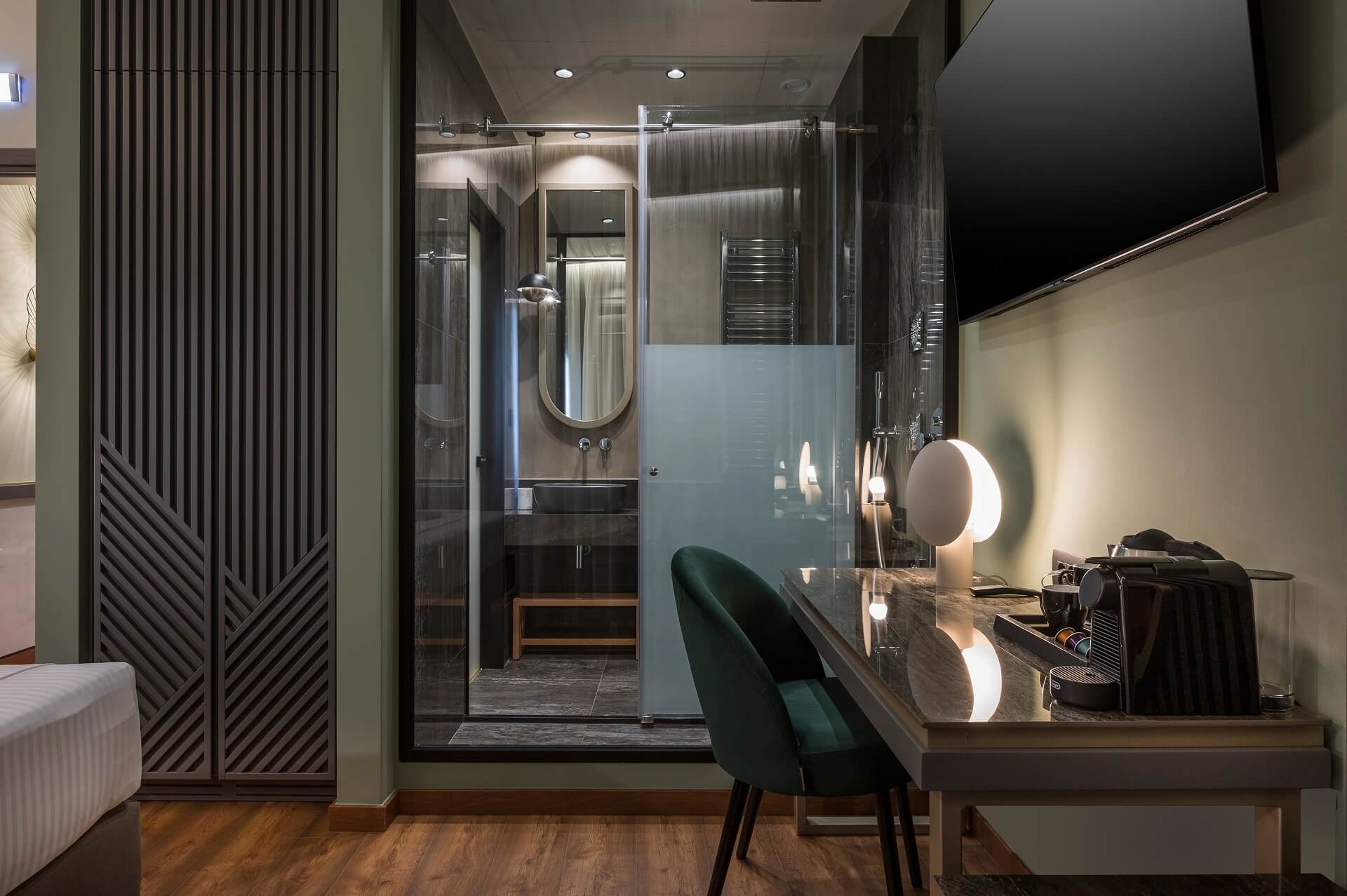 Suite's bedroom with private bathroom